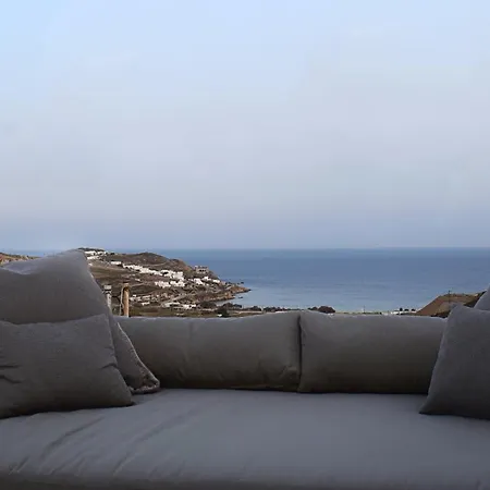 别墅 Livadi House *